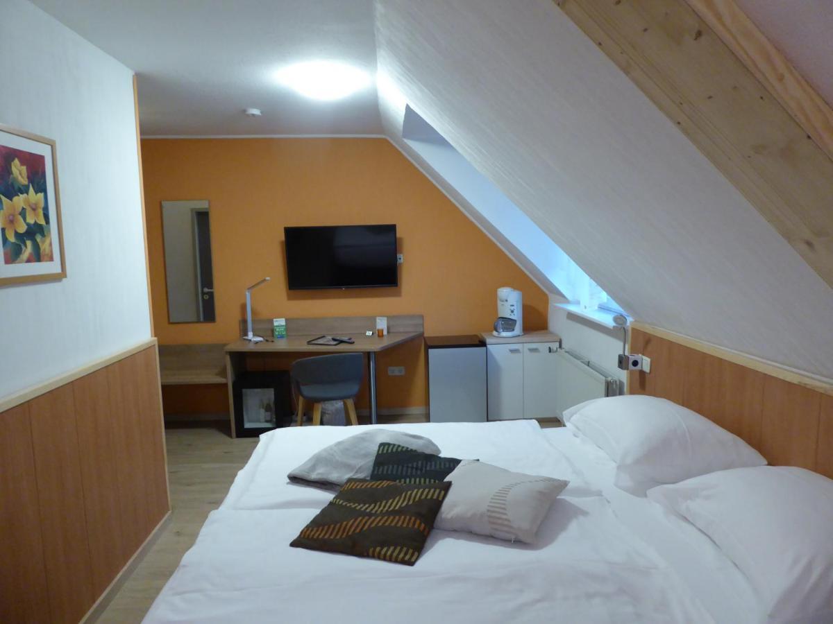 Landhotel Auerose Garni Neu Kosenow エクステリア 写真