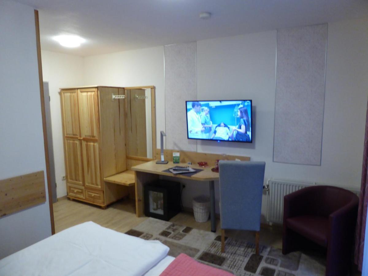 Landhotel Auerose Garni Neu Kosenow エクステリア 写真